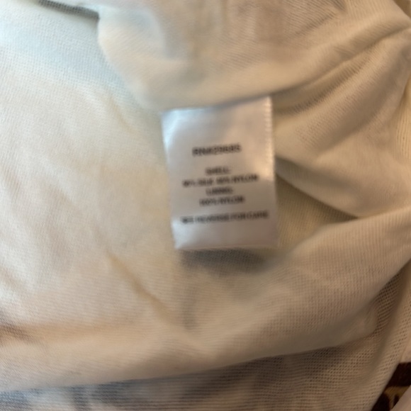 Pendleton floral neutral blouse - Picture 9 of 12